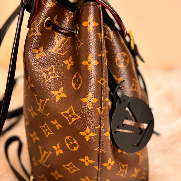 Authentic Louis Vuitton Montsouris bagpack - Picture 7 of 11